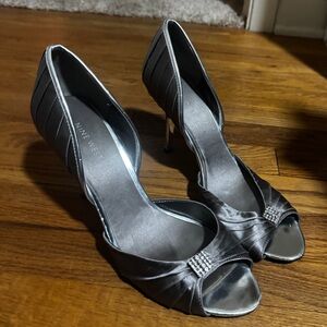 Nine West Metallic Gray Peep-Toe Heels